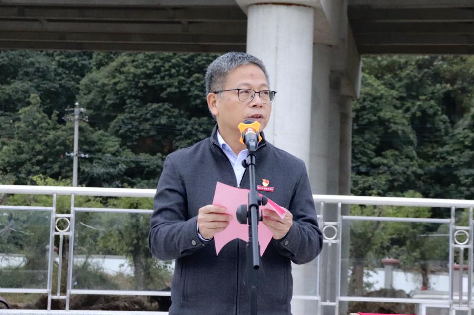 5B1C229CFA78F4A953135BBC7D682569