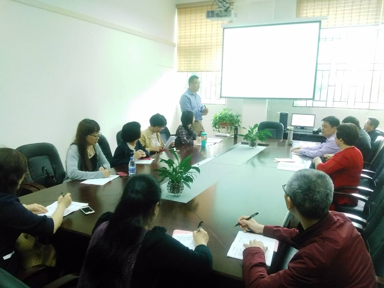 我院思政教师代表赴福州职业技术学院马克思主义学院学习交流